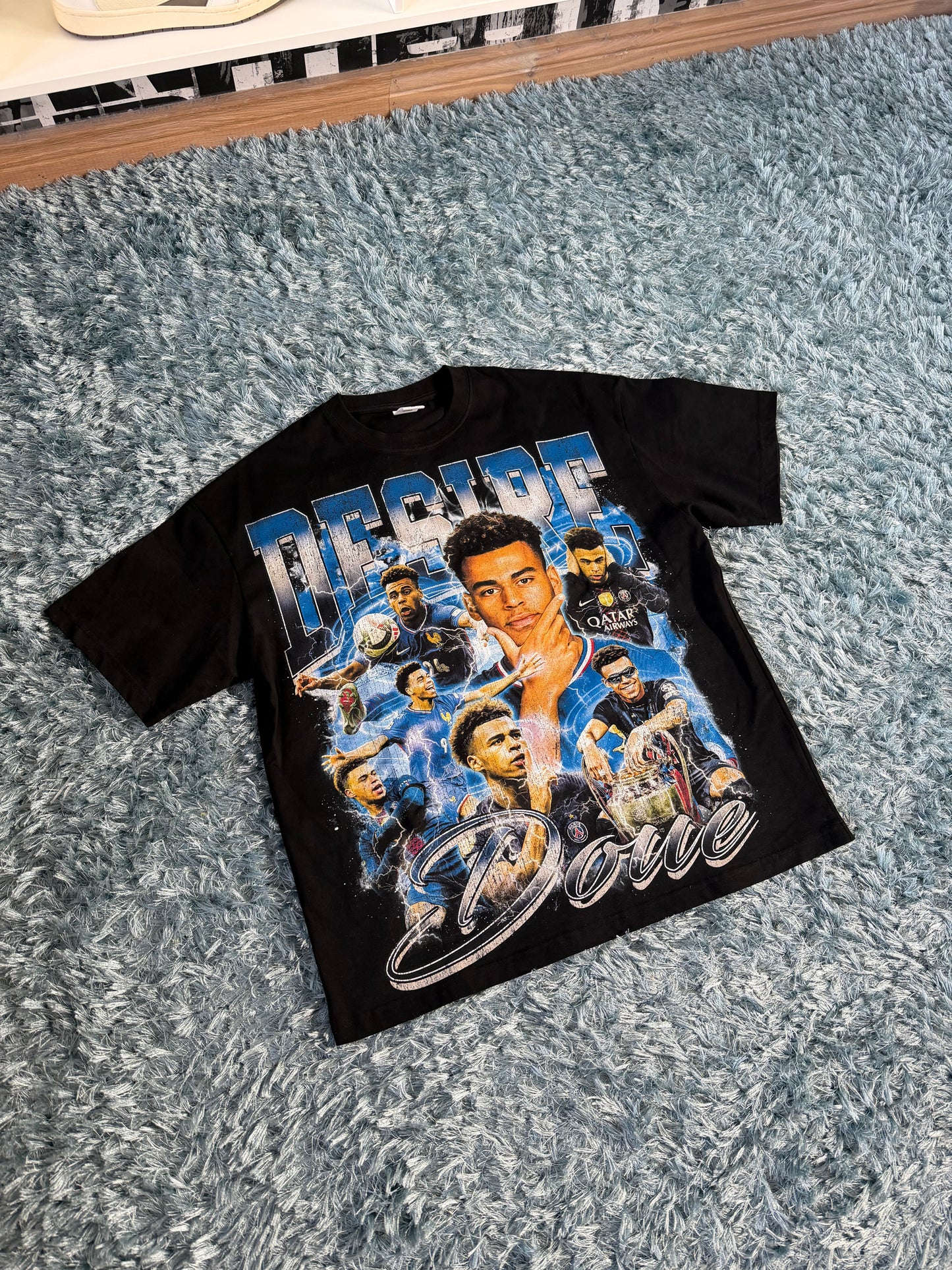 DOUE GRAPHIC TEE